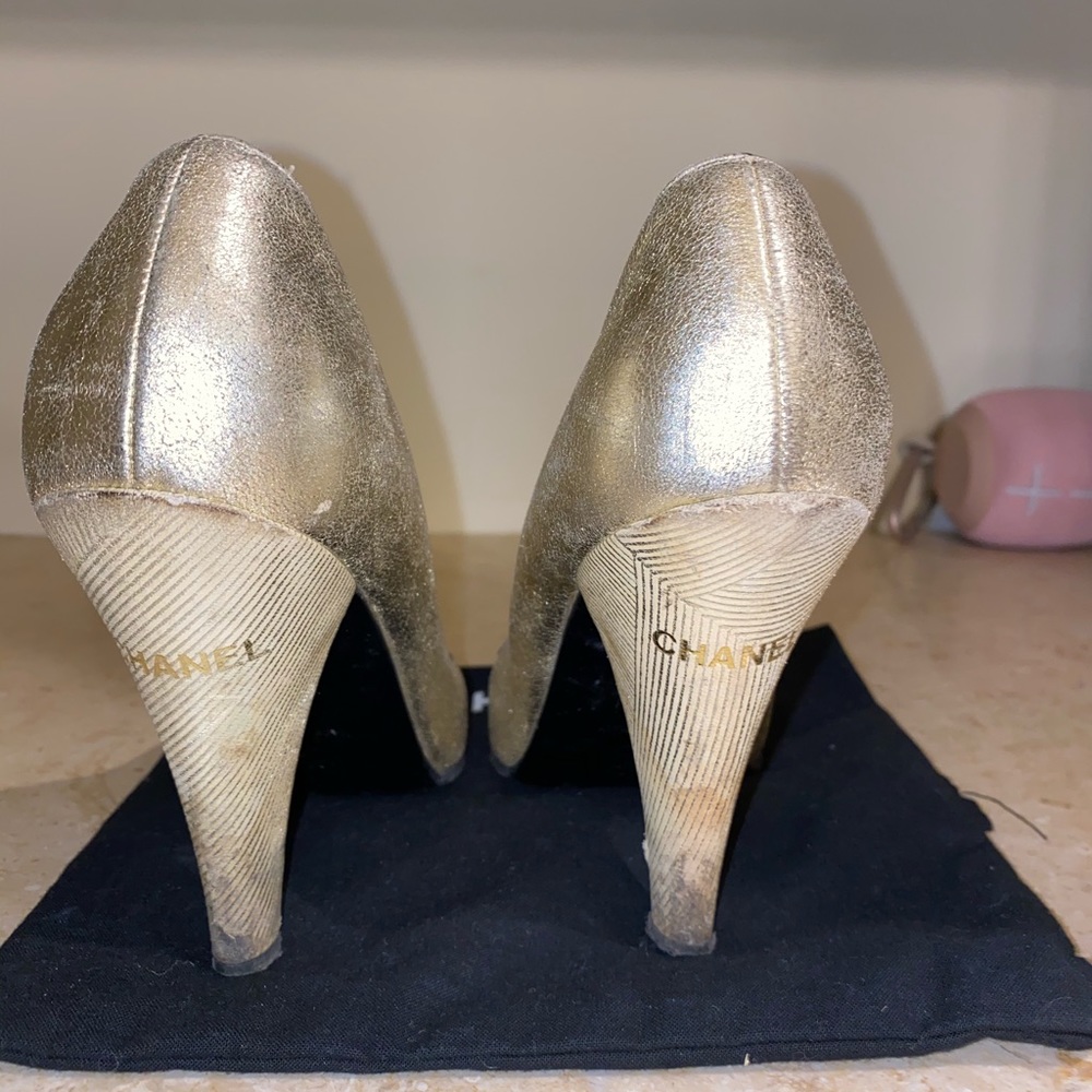 100 Authentic Chanel Gold Shoes / Pumps Gem